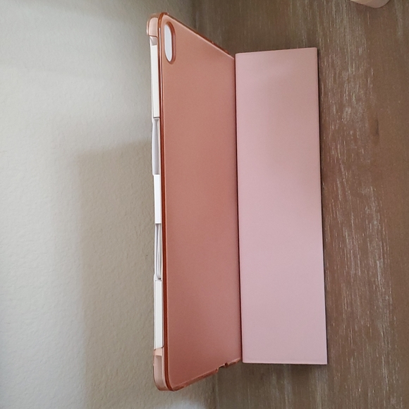 New never used Rose gold IPad cover case  Screen protector and stand - Picture 7 of 10